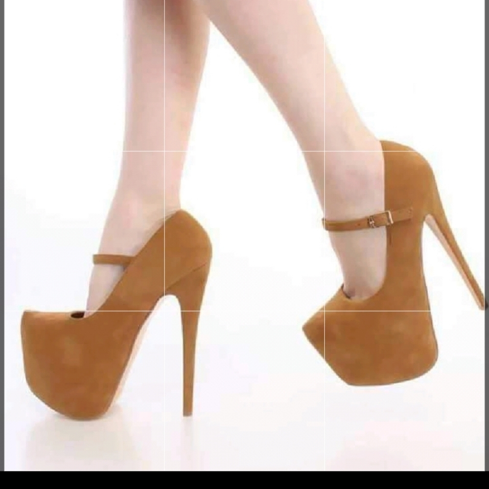 DELICACY Faux Suede Platform Stilettos w/Ankle Strap Sz 8
